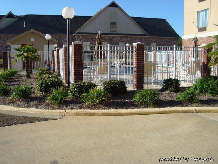 Holiday Inn Express Hotel & Suites Forest By Ihg Exterior photo